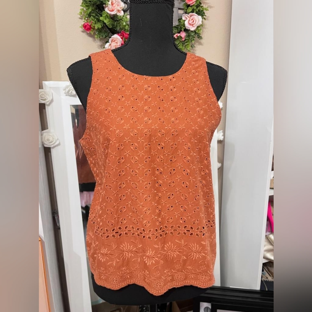 Rust sleevless top